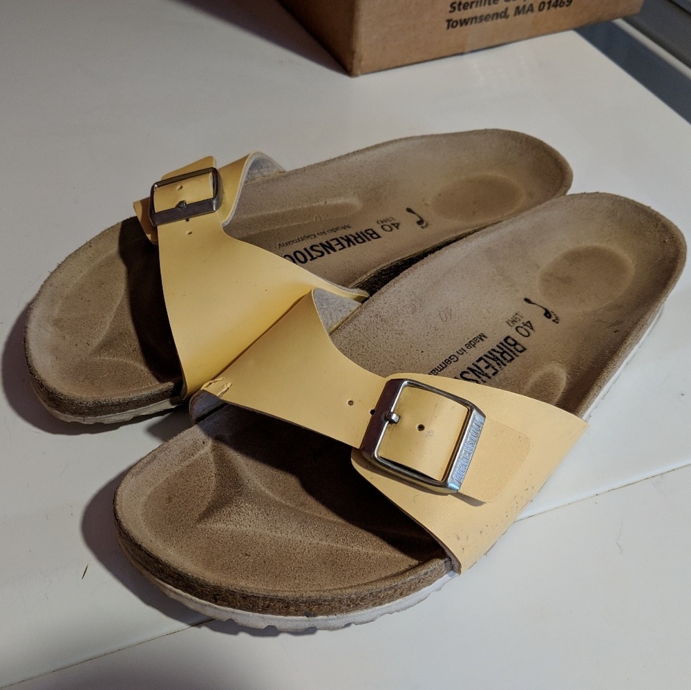 Birkenstock Madrid in light yellow, 40 N with flaw